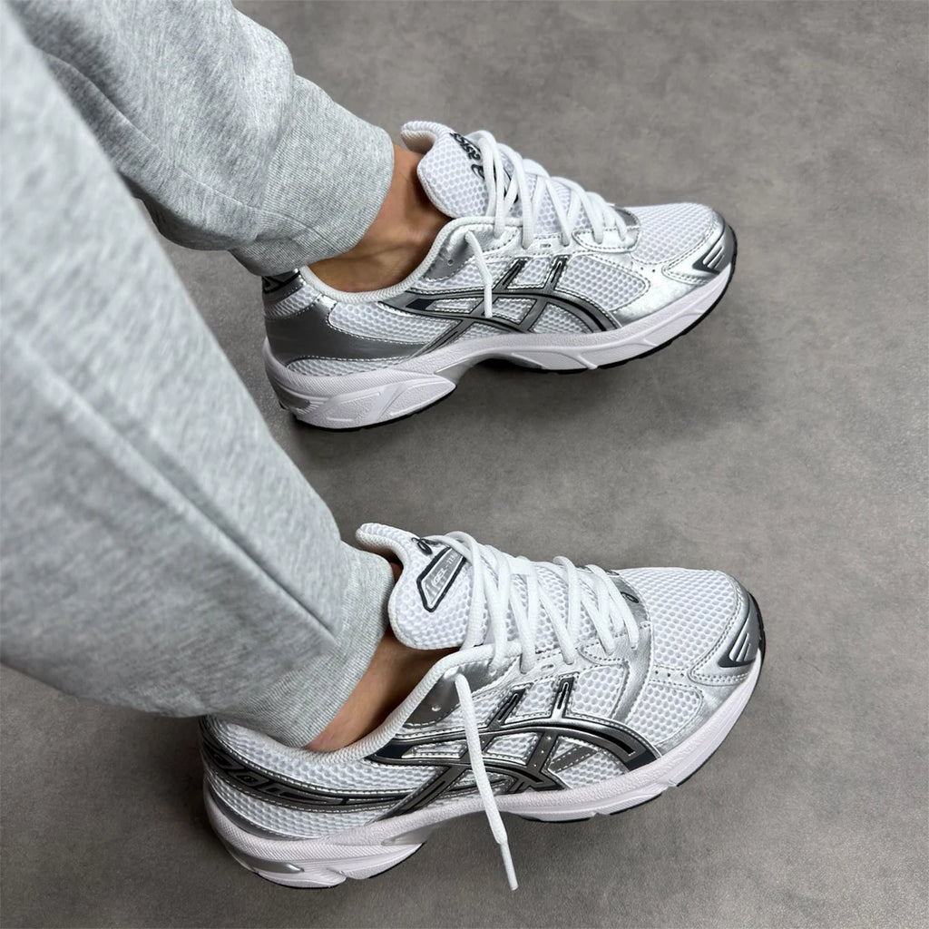 ASICS GEL TRAINERS WHITE SILVER