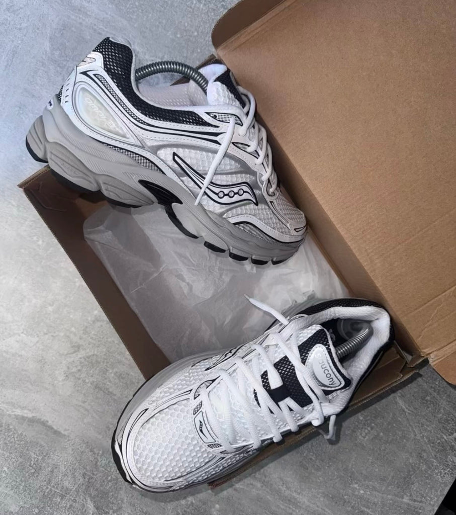 SAUCONY HYBRID TRAINERS GREY WHITE BLACK