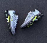 NIKE AIR MAX PLUS VOLT