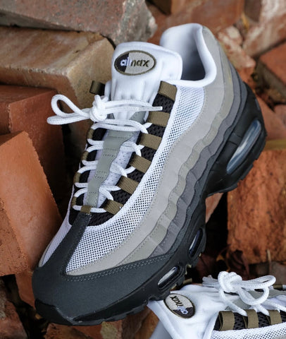 NIKE AIR MAX 95  WOMENS