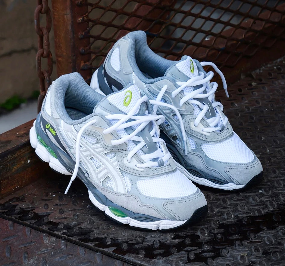 ASICS TRAINERS WHITE GREY VOLT