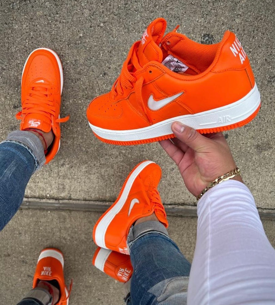 NIKE AIR FORCE 1 ORANGE