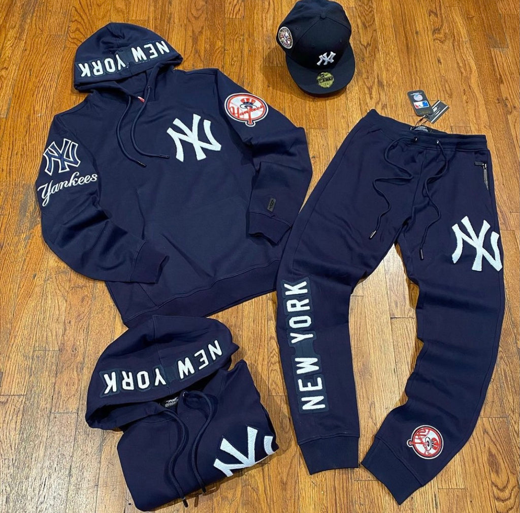 NEW YORK YANKEES EMBROIDERED SWEATSUIT