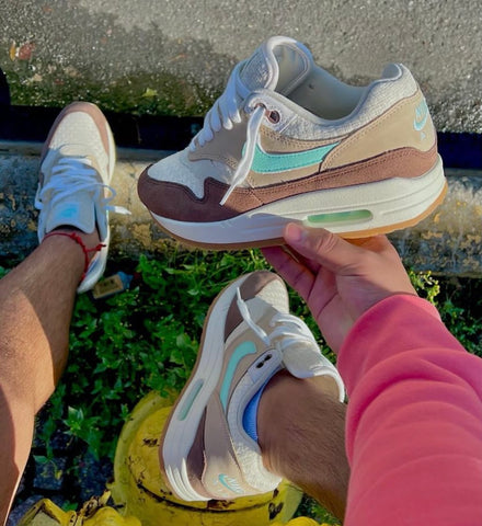 NIKE AIR MAX 1 NUDE BROWN LIGHG BLUE