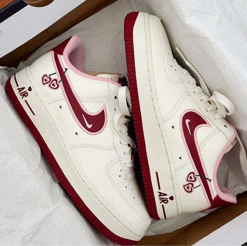 NIKE AIR FORCE 1 VALENTINES DAY