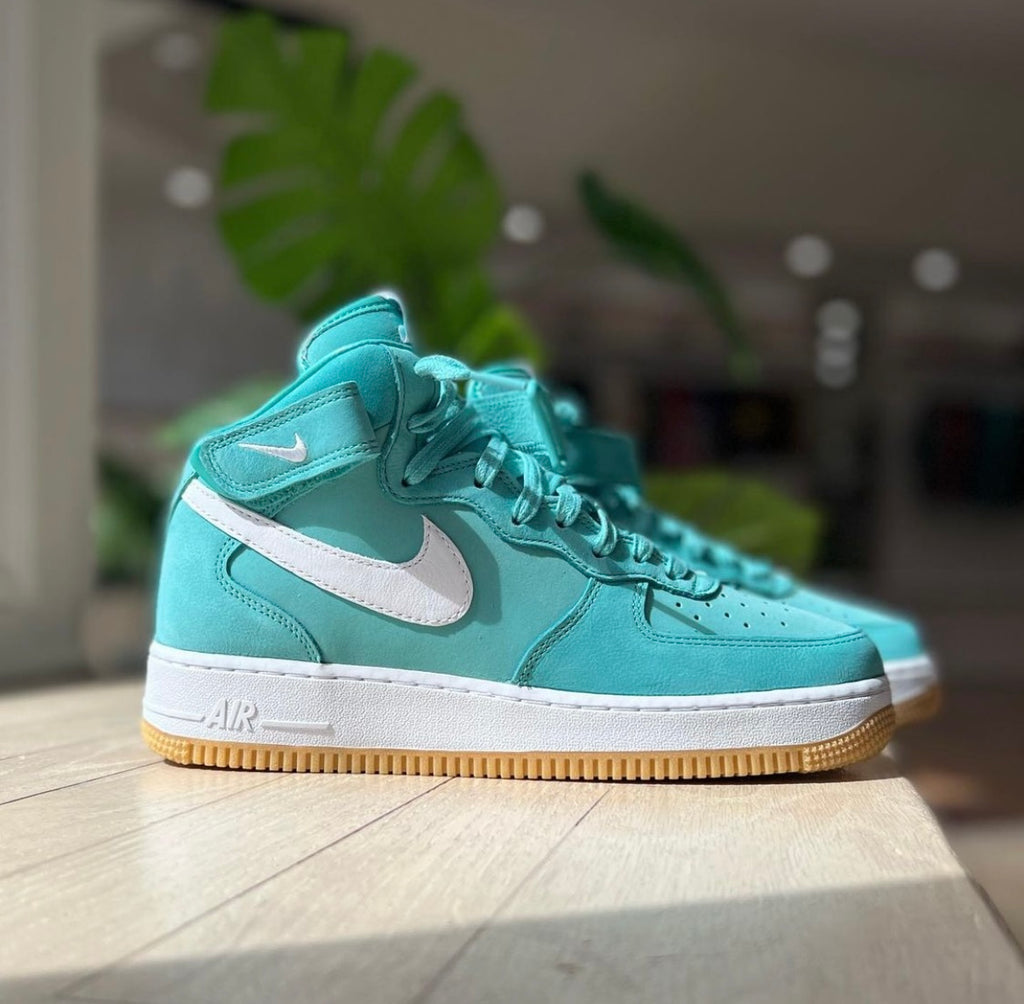 NIKE AIR FORCE 1 MID AQUA GUM BOTTOM