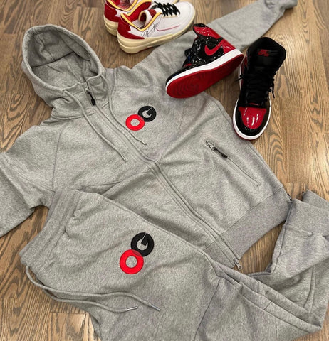 OG SWEATSUIT GREY BULLS