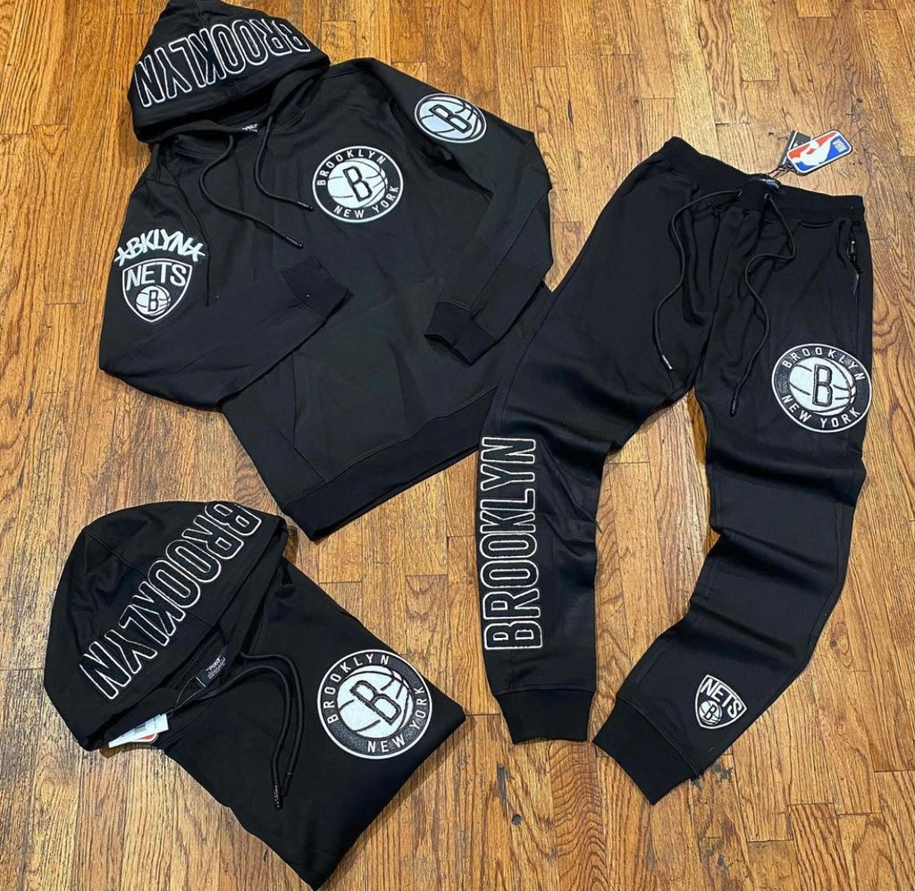 BROOKLYN NETS EMBROIDERED SWEATSUIT